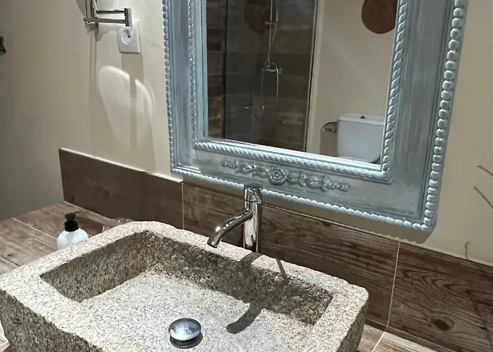 Ceclavinn Apartman *