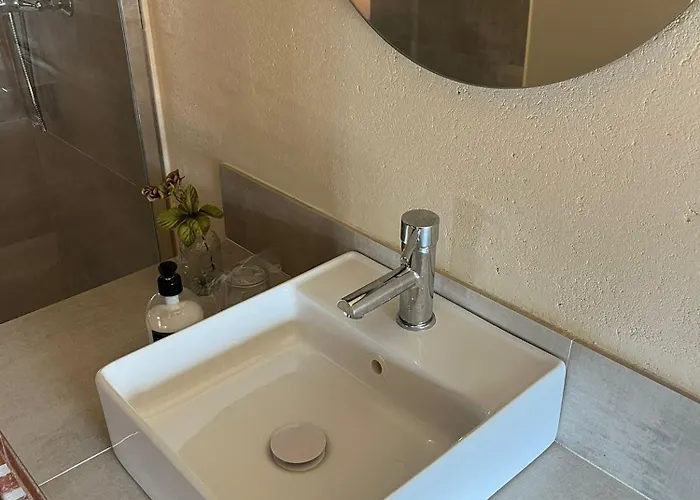 Ceclavinn Apartman *